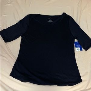 APT.9 Essentials Black top